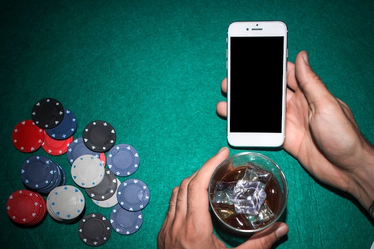 erek 23 mobile app interface showing live dealer tables on Android and iOS browsers